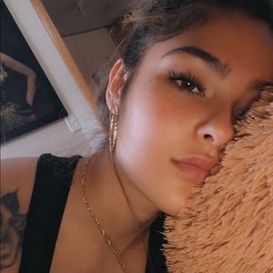 Meet your Posher, Alex! 💗